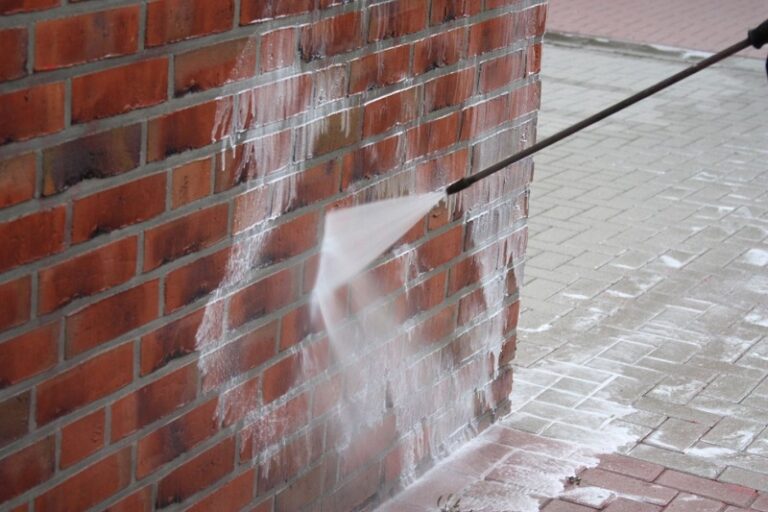 How to remove mortar from bricks