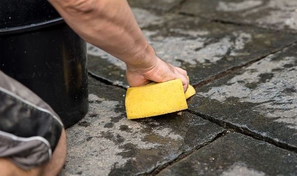 Safe paving slab cleaning methods you can do yourself