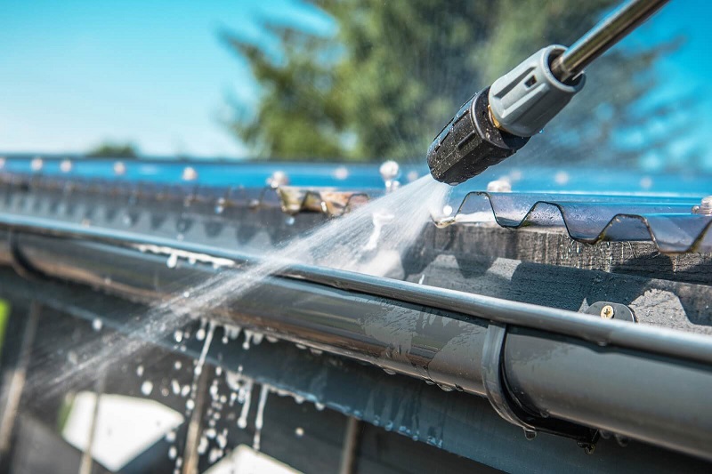 Safety tips for ground-level gutter cleaning