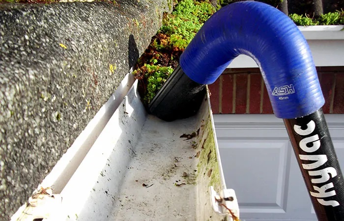 When you should consider hiring a professional gutter cleaner