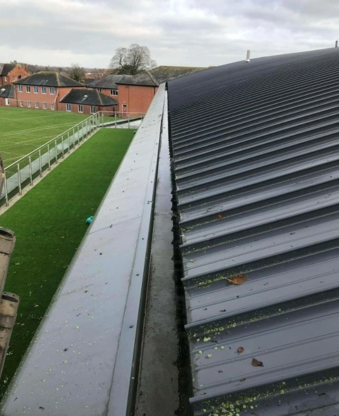 Gutter cleaning case 02 after (Bristol)