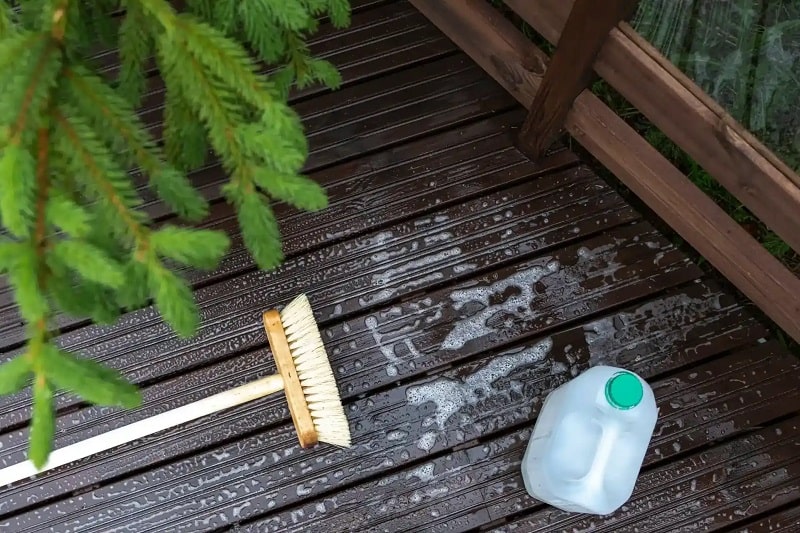 How to remove common deck stains naturally