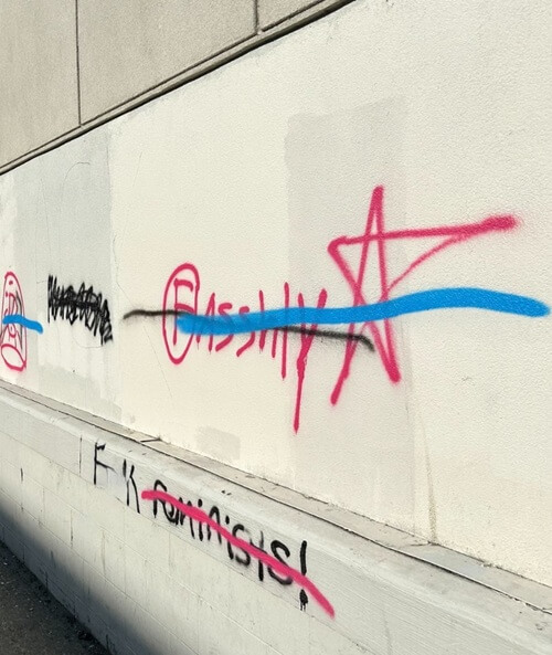 Graffiti removal case 04 before (Bristol)